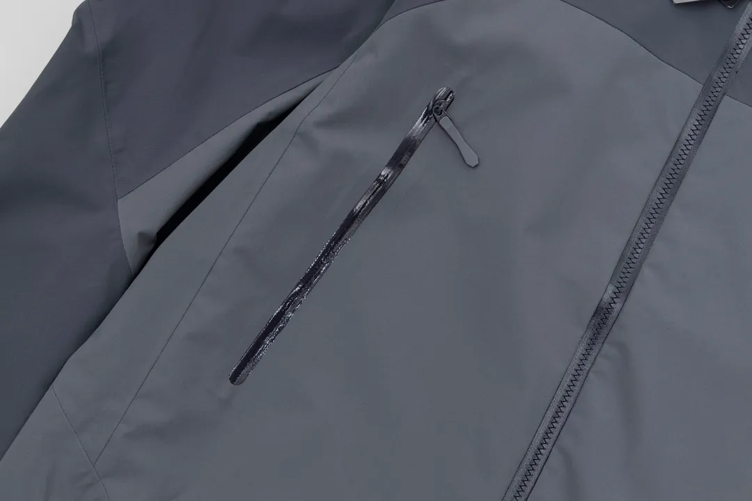 Arc'teryx Gore-tex ， ， ， 。 bluesign@ N 3LGORE-TEX ， Wear-Resistant， 、 Breathable， ， 20000 Breathable 10000 E 3D ， 3D ， ， ， Authentic YKK ， ， ， ， ， Factory ， ， ， 。 ， ， ，Lightweight ， Series ， Quality ！！